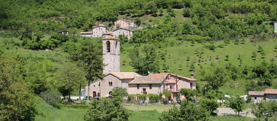50 AUTO D’EPOCA DEL 28° GIRO DELLE ABBAZIE A FIASTRA CON L’ORGANIZZAZIONE DEL CAEM/SCARFIOTTI